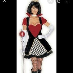 Queen of Hearts Halloween costume.